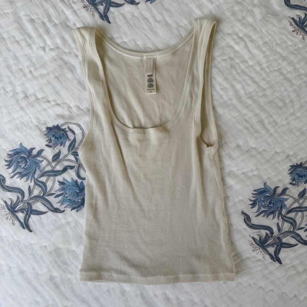 SKIMS Grey Ribbed Scoopneck Tank